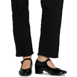 Betty London - FLAVIANA