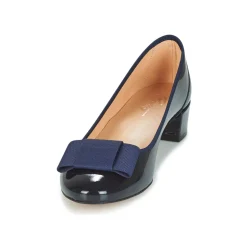 Betty London - HENIA