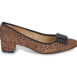 Betty London - Hélène