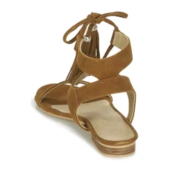 Betty London - IKARA