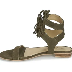 Betty London - IKARA