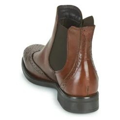 Betty London - JOSTA