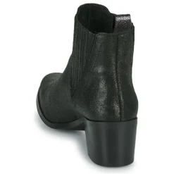 Betty London - LOLILOU