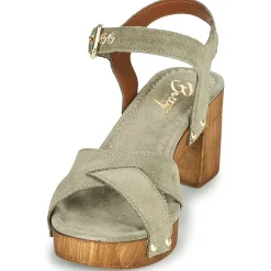 Betty London - LOLLA