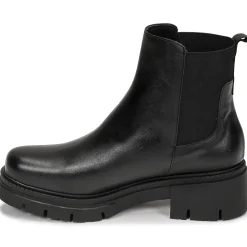 Betty London - NANOUE