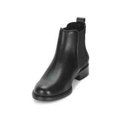 Betty London - NOLLA