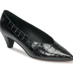 Betty London - NOMANIS