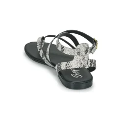 Betty London - OPALACE