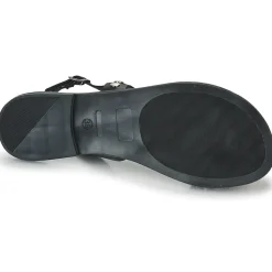 Betty London - OPATIO