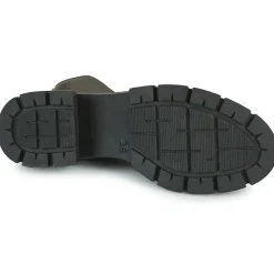 Betty London - POLLINA