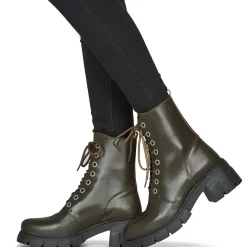 Betty London - POLLINA