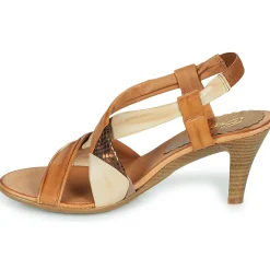 Betty London - POULOI