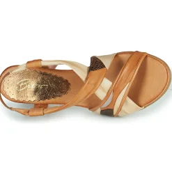 Betty London - POULOI