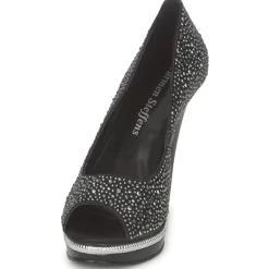 Carmen Steffens - TOUGA