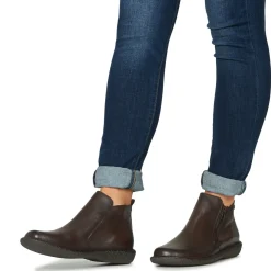 Casual Attitude - ESTIVA