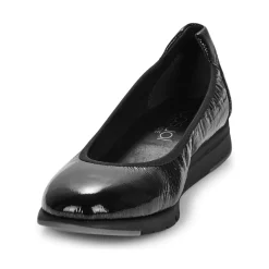 Casual Attitude - HOLMES