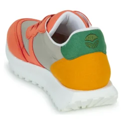 Casual Attitude - STRANI