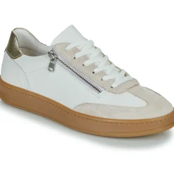 Casual Attitude - TILANA