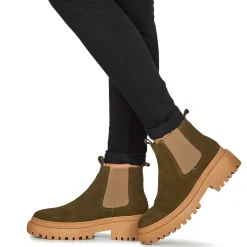 Casual Attitude - YEYE