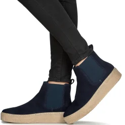 Casual Attitude - YEYE