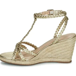 Cosmo Paris - ROBBIE