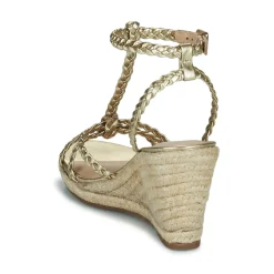 Cosmo Paris - ROBBIE