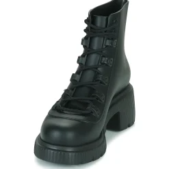 Melissa - MELISSA COSMO BOOT AD