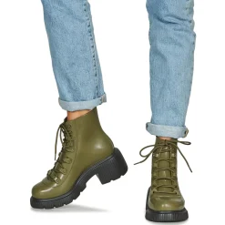 Melissa - MELISSA COSMO BOOT AD