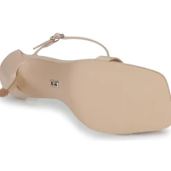 Steve Madden - UPHILL