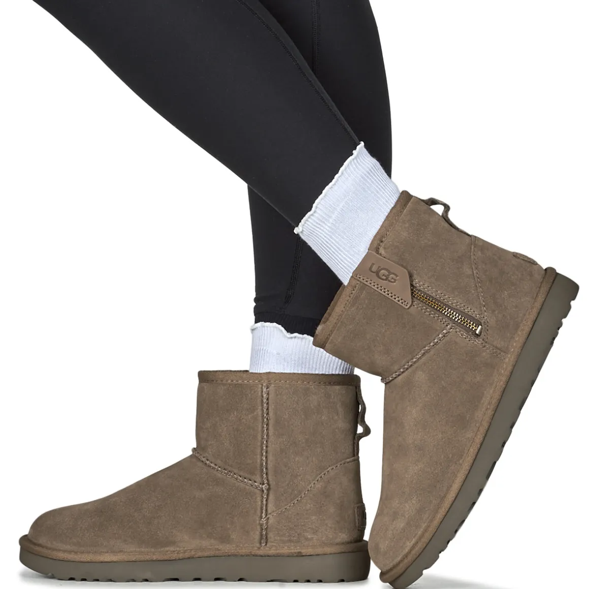 UGG - CLASSIC MINI BAILEY ZIP