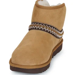 UGG - CLASSIC MINI CRESCENT