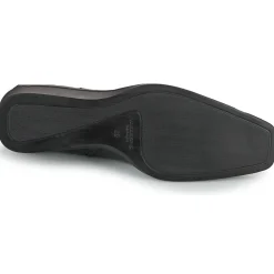 Vagabond Shoemakers - AINO