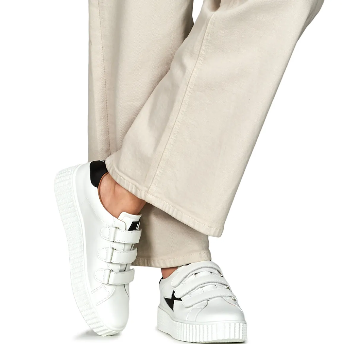 Vanessa Wu - LARISSA