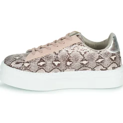 Victoria - 1092143NUDE